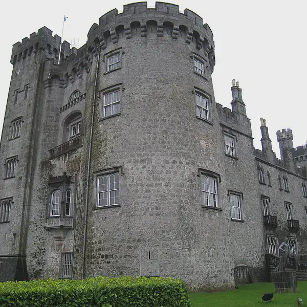 Kilkenny surrenders to Cromwell
