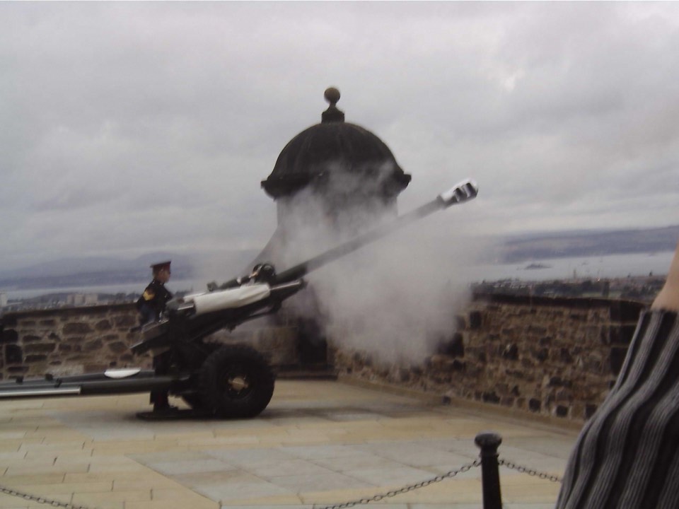 One O'Clock gun fired for the first time from Edinburgh Castle