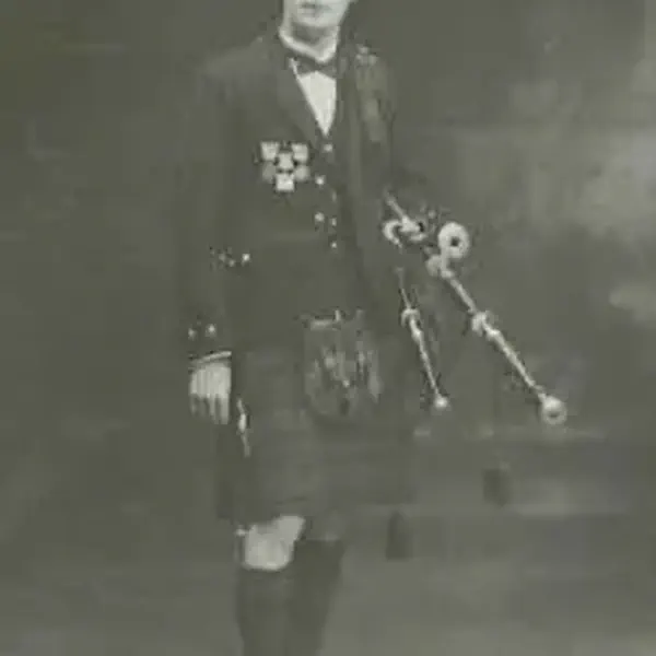 Bagpiper John Wilson dies, Willowdale, Ontario